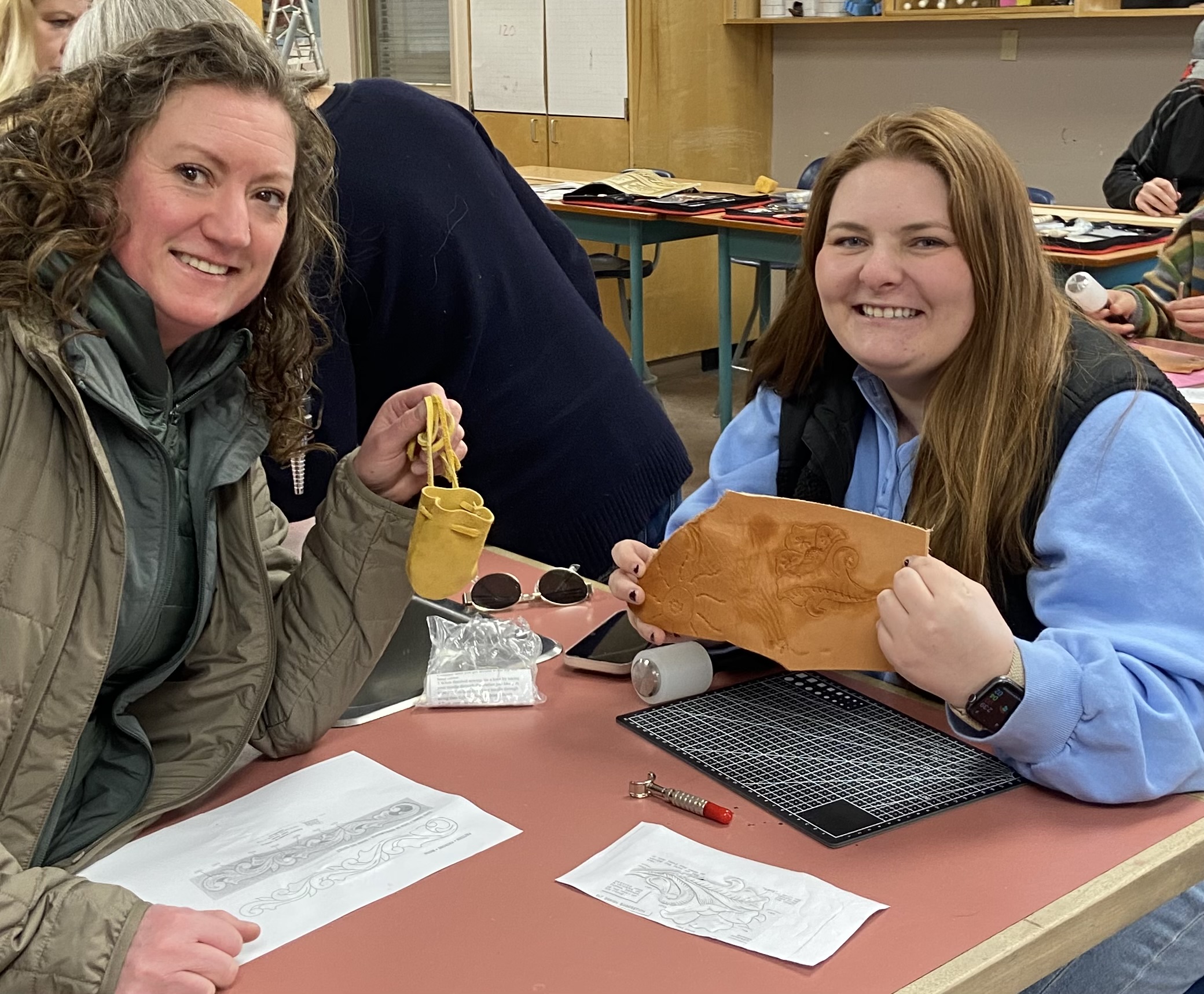 Leatherwork 1 Sari Small